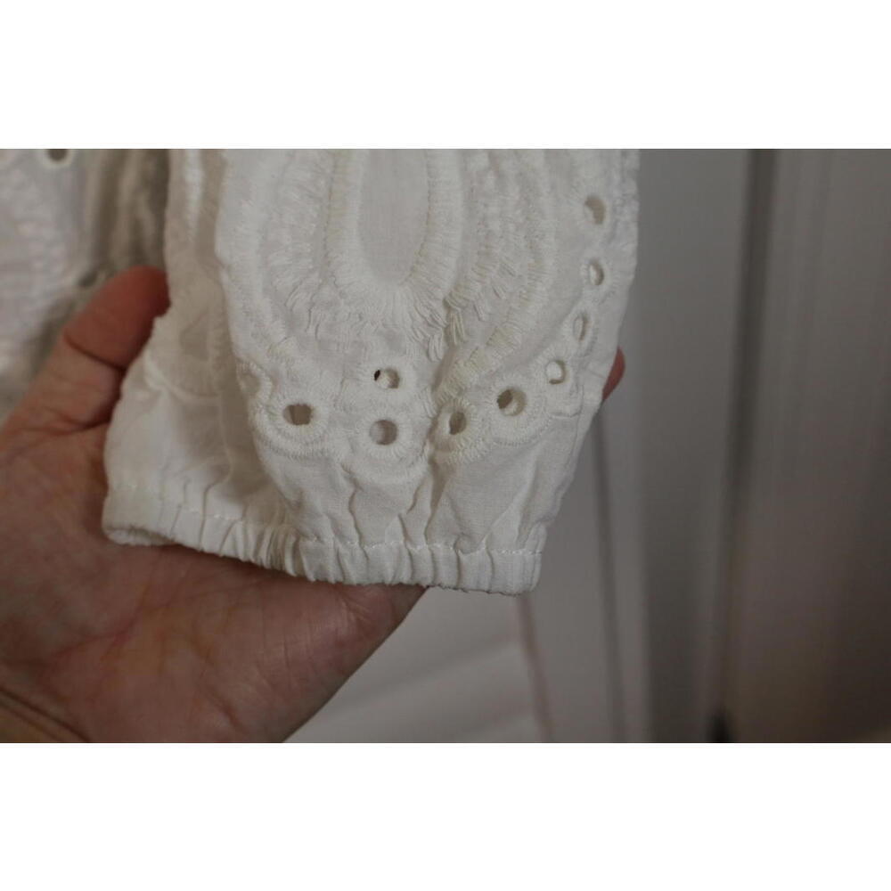 Adivia BOHO white Eyelet long-sleeve  top with a v neck size Large - Picture 6 of 8